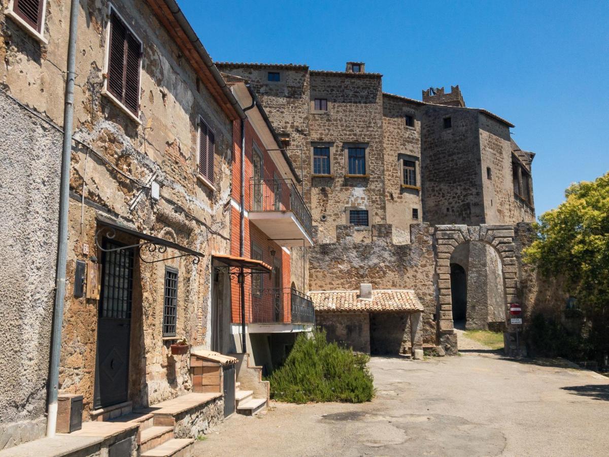 Casa Vacanze La Piazzetta Del Castello Montecalvello Kültér fotó