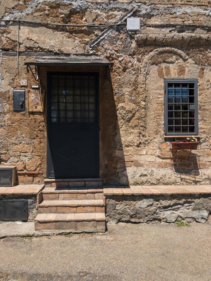 Casa Vacanze La Piazzetta Del Castello Montecalvello Kültér fotó